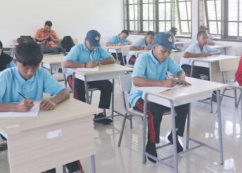 Siswa-siswi saat mengikuti pembelajaran di ruang kelas. (F. Istimewa)