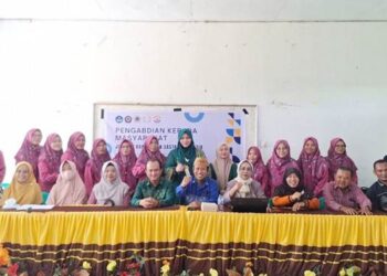 Foto bersama Dosen Bastrasia dalam kegiatan pengabdian masyarakat di Pondok Pesantren Al-Falah, Limboto, Kabupaten Gorontalo. (F. Istimewa)