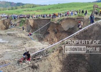 Operasi penertiban PETI di Desa Saripi Kecamatan Paguyaman Kabupaten Boalemo oleh tim gabungan Ditreskrimsus Polda Gorontalo, Polres Boalemo, Polsek Paguyaman dan TNI beberapa waktu lalu. (Foto: dok-Gorontalo Post).