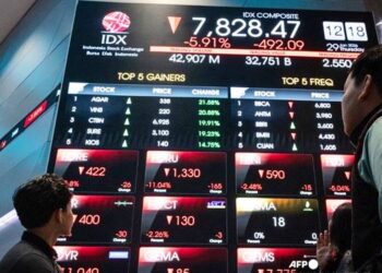 HARGA SAHAM yang memerah ditampilkan di Indonesia Stock Exchange (Bursa Efek Indonesia) Kamis,29 Januari 2026.-Yasuyoshi Chiba-AFP-