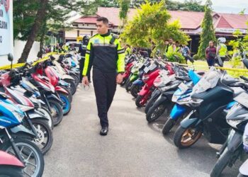 Puluhan sepeda motor terjaring balap liar dan tidak memiliki surat - surat lengkap, diamankan Satlantas Polres Bone Bolango. (F. Humas Polres)