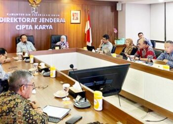 MENUJU PENAS XVII - Gubernur Gusnar Ismail menemui Dirjen Cipta Karya Kementerian PU, Dewi Chomistriana, Jumat (30/1) terkait dukungan infrastruktur pelaksanaan Penas XVII di Gorontalo bulan Juni 2026 mendatang. (foto: dok- pemprov)
