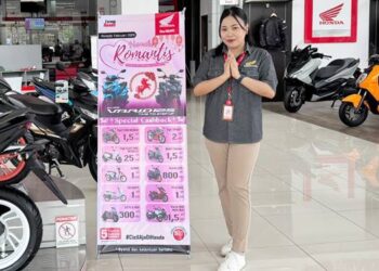 HONDA ROMANRIS - Dapatkan promo menarik bagi konsumen sepeda motor honda. (foto: daw)