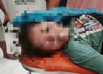 Jasad korban yang ditemukan pengapung di pantai Bubaa saat disemeyamkan di Pusekesmas terdekat untuk penyelidikan lebih lanjut mengenai penyebab kematian korban, Ahad, (15/2/2026), (Foto: Istimewa).