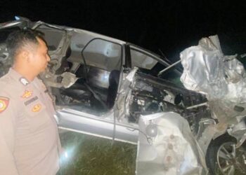 Mobil Daihatsu Xenia DB 1813 LT yang mengalami Lakalantas di Jalan Trans Sulawesi, tepatnya di Desa Limbula, Kecamatan Wanggarasi, Kabupaten Pohuwato, pada Minggu (1/2/2026).