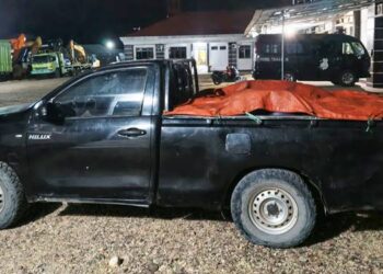 Mobil yang digunakan untuk memuat BBM jenis Solar ke lokasi PETI, ternyata milik salah satu Bumdes yang ada di Kecamatan Wanggarasi.