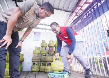 STOK AMAN - Pengawasan terhadap distribusi energi termasuk LPG di masyarakat terus dilakukan Pertamina dan instansi terkait. (foto: dok-pertamina patra niaga sulawesi)