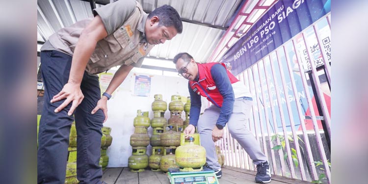 STOK AMAN - Pengawasan terhadap distribusi energi termasuk LPG di masyarakat terus dilakukan Pertamina dan instansi terkait. (foto: dok-pertamina patra niaga sulawesi)