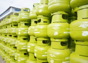 PASOKAN LPG: Pertamina bersama Sekda Bone, Dinas Perdagangan Kabupaten Bone, serta Satpol PP melaksanakan operasi pasar LPG 3 Kg pada akhir Januari 2026. (foto: tro)