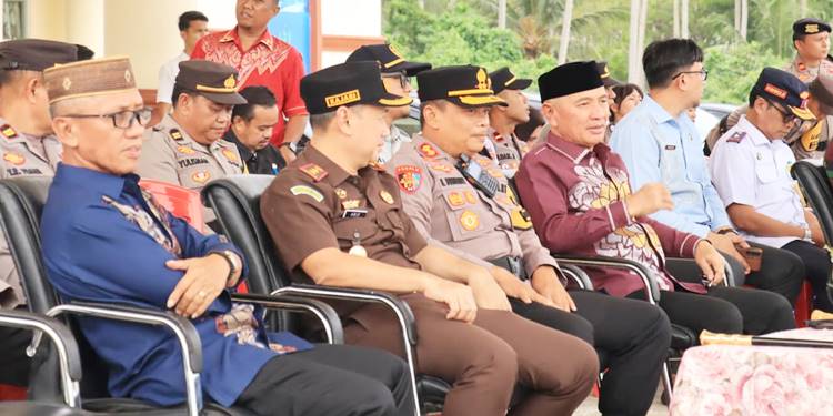 Unsur Forkopimda saat menghadiri jalannya pelaksanaan apel gelar pasukan
