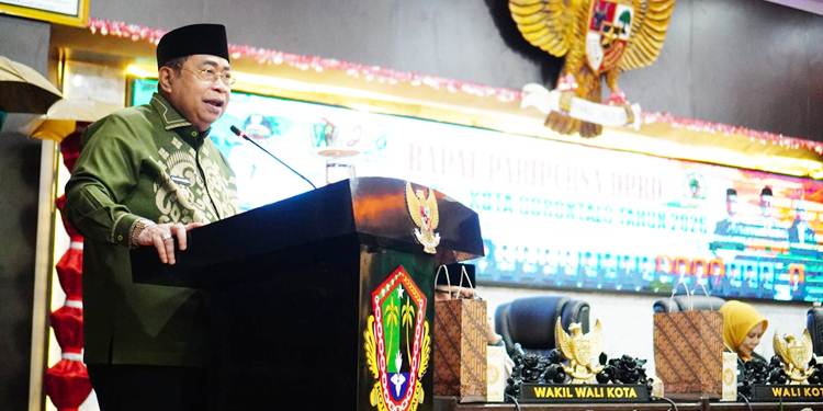 Wali Kota Gorontalo, Adhan Dambea ketika memberikan sambutan pada kegiatan Rapat Paripurna DPRD dalam rangka peringatan HUT ke-298 Kota Gorontalo, Senin (30/3/2026). (Foto: Prokopim)