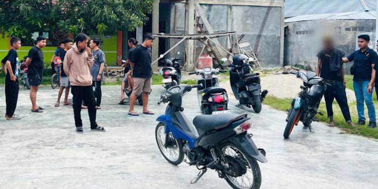 Barang bukti satu buah motor yang berhasil mengungkap kasus pencurian motor di Desa Sipatana, Kecamatan Buntulia, Kabupaten Pohuwato.(Humas)