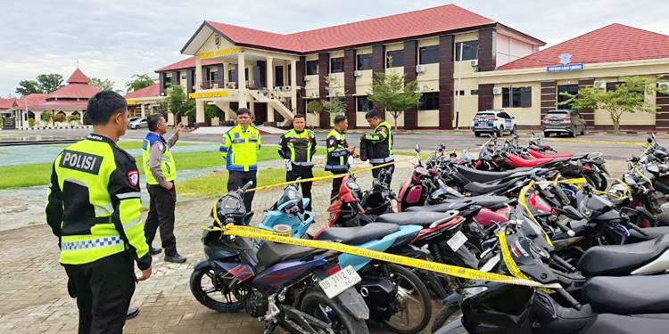 Puluhan kendaraan diamankan oleh Satuan Lalu Lintas Polres Pohuwato, baik itu yang mengikuti kegiatan balapan liar, maupun penggunaan knalpot brong.