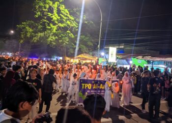 Semarak Ramadan, Pawai Obor di Molosipat W Ada Bagi-bagi Kolak Ubi Sebanyak 2026 Cup