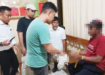 Kasat Reskrim Polres Boalemo, Iptu Nurwahid Kiayi Demak,S.H. beserta anggota, saat melakukan interogasi terhadap terduga pelaku penikaman yang mengakibatkan meninggalnya salah seorang masyarakat yang ada di Kecamatan Wonosari.