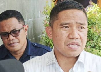 Direktur Reserse Kriminal Khusus (Dirreskrimsus) Polda Gorontalo, Maruly Pardede, saat memberikan keterangan pers. Rabu (04/02), di Mapolda Gorontalo.(Foto: Natharahman/ Gorontalo Post)