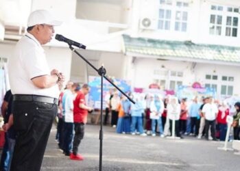 Wali Kota Gorontalo, Adhan Dambea ketika memberikan arahan pada kegiatan pencanangan Gerakan Indonesia ASRI, Selasa (31/3/2026). (Foto: Prokopim)