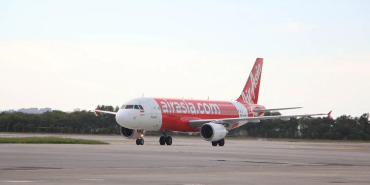 Gubernur Gusnar Ajak Air Asia Layani Rute Gorontalo