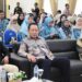 Gubernur Gusnar Ismail bersama Wagub Idah Syahidah Rusli Habibie menghadiri rapat konsolidasi dengan UPT Kemendikdasmen di aula BPMP Provinsi Gorontalo, Jumat (17/4). (Foto : Haris/diskominfotik)