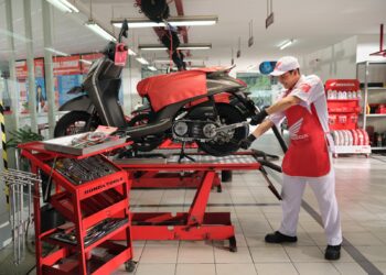Kabar Baik di Bulan April, AHASS Hadirkan Promo, Servis Motor Honda Kini Lebih Hemat