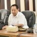 Gubernur Gorontalo Gusnar Ismail saat memimpin Rapim secara virtual melalui Zoom Meeting dari rumah jabatan gubernur, Rabu (15/4/2026). (Foto : Mila/diskominfotik)