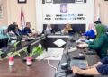 Kepala DPMPTSP Provinsi Gorontalo, Sri Wahyuni D. Matona, memberikan arahan pada rapat konsolidasi target investasi tahun 2026 baru-baru ini. (Foto : dok-DPMPTSP)