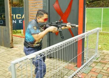 Kapolda Gorontalo Irjen Pol. Drs. Widodo, S.H., M.H. Lomba Tembak Terbuka “Brigade Mobil Xtreme Tahun 2026 di Lapangan Tembak Hoegeng Iman Santoso, Kelapa Dua, Depok.