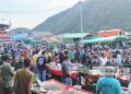 Suasana TPI Kota Gorontalo yang dipadati warga yang hendak berbelanja ikan segar dengan harga murah. Rabu (8/4/2026). (Foto: Roy/Gorontalo Post)