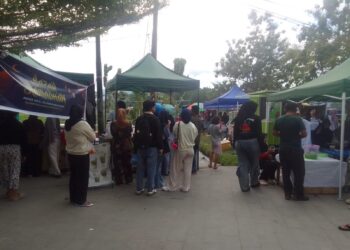 Kreatif! Anak Muda Sulap Center Point jadi Ruang Kuliner Bazar Bastra