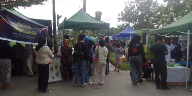 Kreatif! Anak Muda Sulap Center Point jadi Ruang Kuliner Bazar Bastra