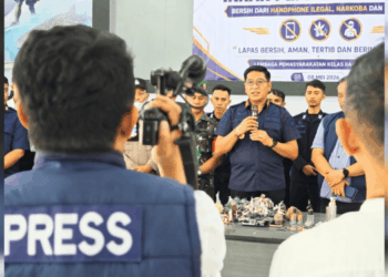 Barang terlarang milik warga hunian Lapas IIA yang berhasil didapatkan setelah dilakukan penggeledahan, Jum'at (8/5/2026). (F. Istimewa)