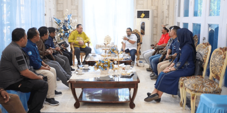Audiensi Gurbernur Gorontalo, Gusnar Ismail dengan perwakilan jurnalis Gorontalo di Rudis Gubernur, Kamis (21/5/2026). (F. Istimewa)
