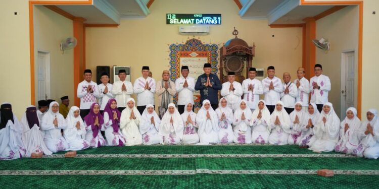 32 ASN Pemprov Gorontalo Berangkat Haji, Begini Harapan Gubernur Gusnar 
