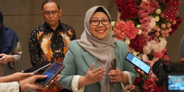 Pengadaan 45 Unit MacBook Deprov, Espin Tulie: Mendukung Digitalisasi
