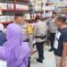 Personel Polres Gorontalo berhasil menyita ratusan produk kecantikan yang sudah kadaluwarsa serta kosmetik ilegal dari warung serta toko milik masyarakat.