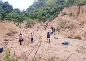 Kondisi pertambangan yang ada di Kecamatan Paguyaman Kabupaten Boalemo saat ini terus merajalela. Salah satunnya karena para pelaku peti hingga kini belum diadili di pengadilan. (Foto: Roy/Gorontalo Post)
