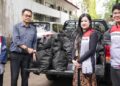 PT Pertamina Patra Niaga Sulawesi menyalurkan ratusan paket sembako pada peringatan Hari Buruh Internasional. (foto: dok-pertamina-reg sulawesi)