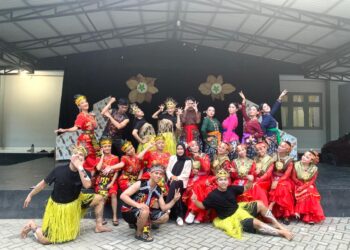 Panggung Budaya Nusantara: Mahasiswa Sendratasik UNG Unjuk Kemampuan Lewat Ujian Praktik Tari