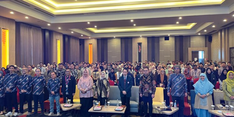 Wagub Gorontalo Hadiri Pelantikan PERDATIN, Dorong Peningkatan Layanan Kesehatan