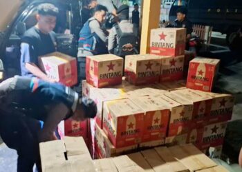 Puluhan karton miras jenis bir bintang diamankan polisi saat operasi pekat otanahan 2026.