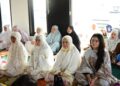 Wagub Idah Bersama Keluarga Salat Iduladha di Masjid Asy-Syahidah