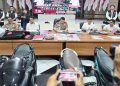 Kapolda Gorontalo Irjen Pol. Widodo, bersama jajarannya saat konferensi pers, Senin (29/6). (F. Natharahman/ Gorontalo Post)