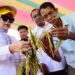 Wakil Gubernur Gorontalo Idah Syahidah Rusli Habibie bersama Kelompok Tani Huyula saat melihat langsung Panen Padi Prebiotik di Desa Dulohupa, Kecamatan Wonosari, Kabupaten Boalemo, Rabu, (10/6/2026). (Foto – Nova/Diskominfotik)