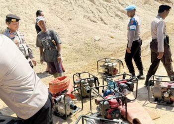 Personel Polres Pohuwato melakukan penertiban di lokasi PETI yang ada di Kecamatan Dengilo, di mana 11 Alkon disita bersama barang bukti lainnya.