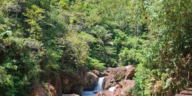 Arung Jeram Tombulilato Gorut, Selain Menantang, Keindahan Alam Bikin Takjub