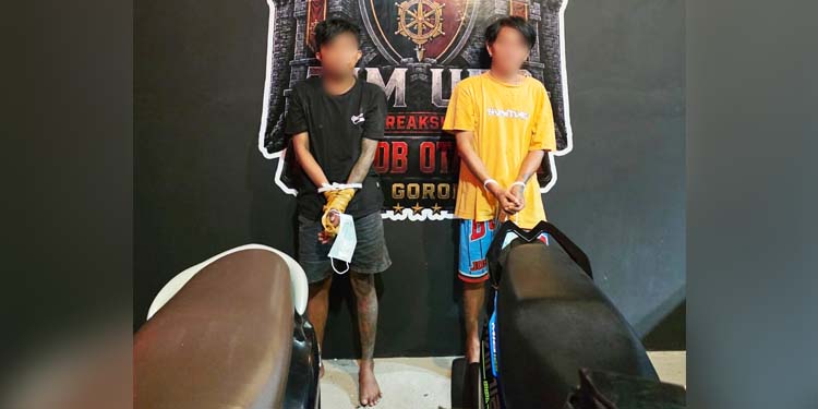 Dua tersangka dugaan Curanmor yang ditangkap tim URC Polda Gorontalo.