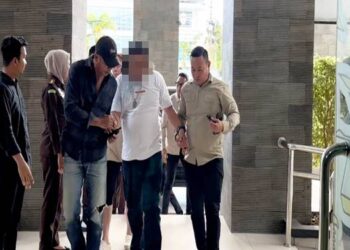Penangkapan terpidana kasus bisnis bahan pangan olahan dalam kemasan illegal oleh Kejati Gorontalo. (foto: istimewa)