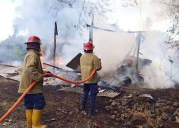 Rumah milik Refan Ramadhan di Kelurahan Hepuhulawa Kecamatan Limboto, hangus terbakar. Rabu (10/6)