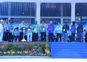 Dengar Keluhan Petani Saat Resmikan PENAS XVII, Gibran: Pihak Terkait Cari Solusi Secepatnya!  