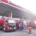 DISTRIBUSI AMAN -Mobil tangki Pertamina tetap mendistribusikan BBM pasca gempa magnitudo 7,7 di wilayah Sulawesi Utara, Senin (8/6) pagi. (foto: dok - pertamina)